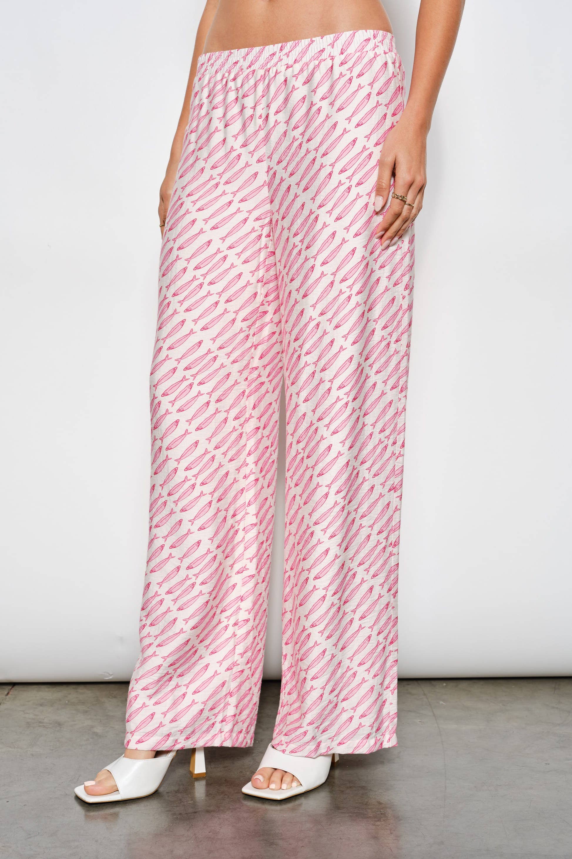 ILIANA FISH PRINT PANTS