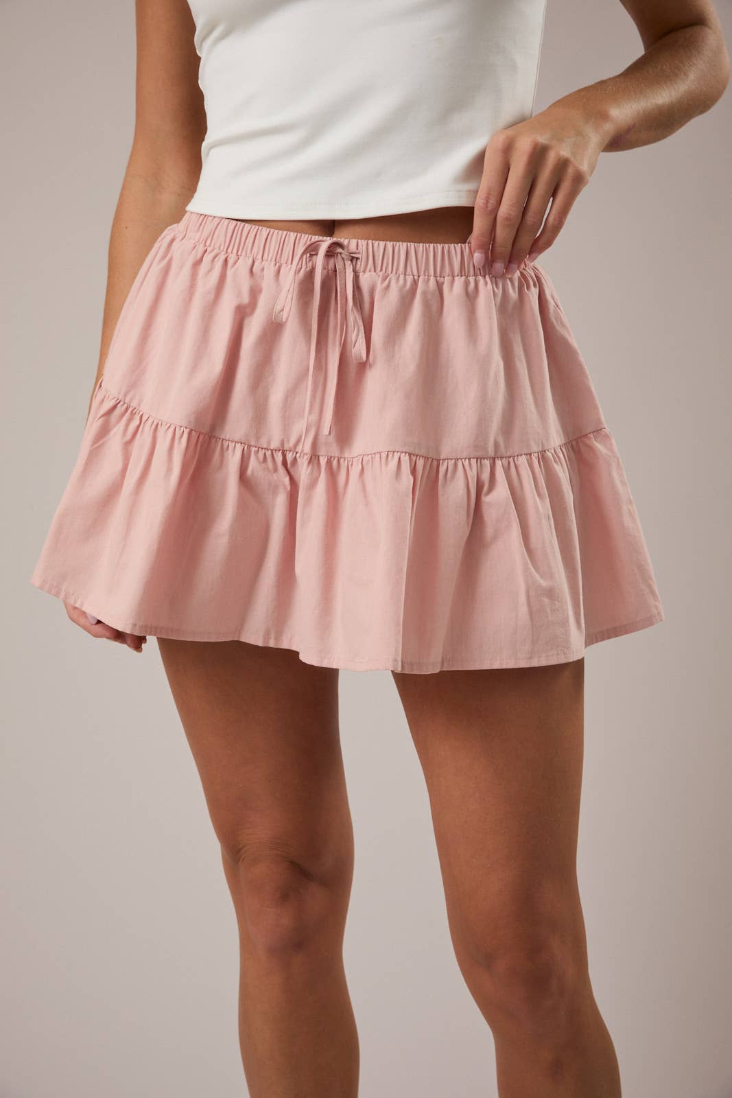 MID-RISE TIERED SKORT