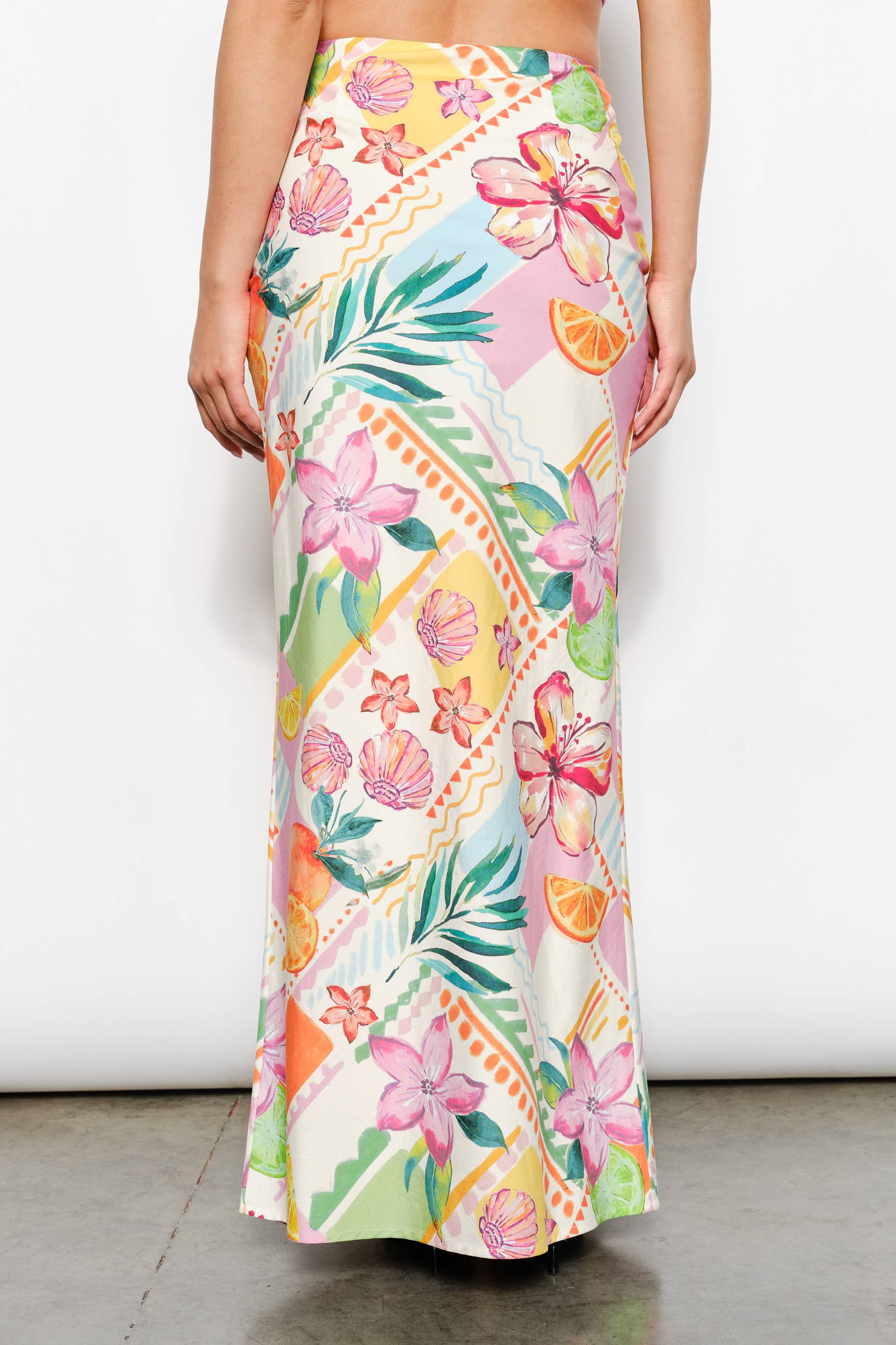 EXCLUSIVE TROPICAL PRINT MAXI SKIRT