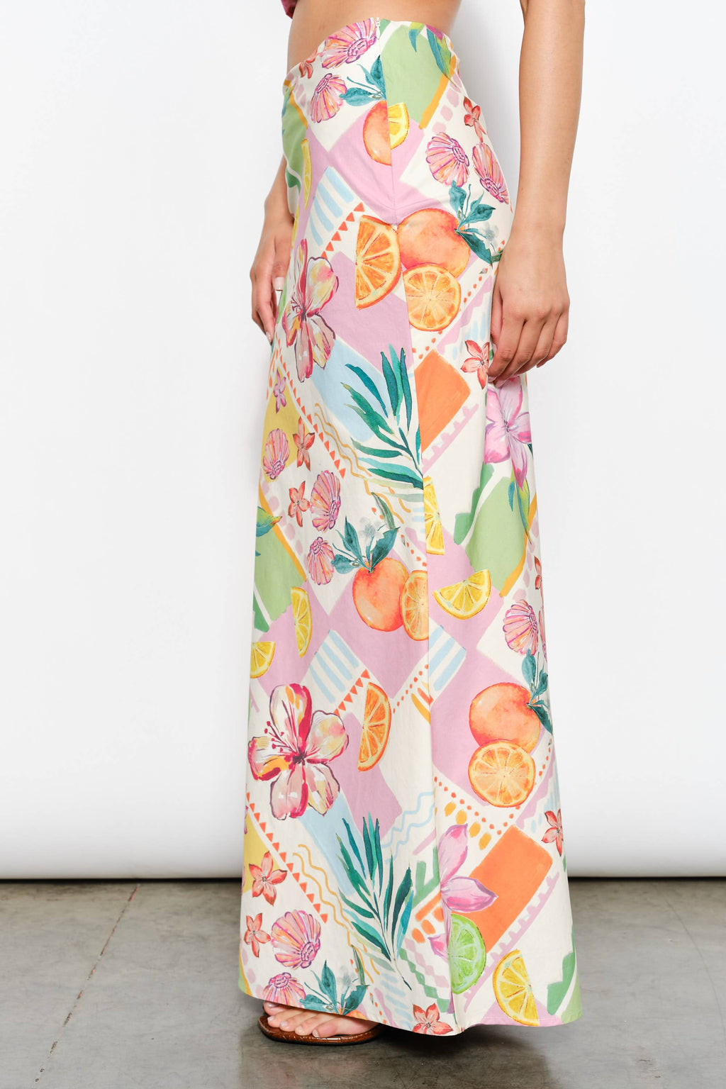 EXCLUSIVE TROPICAL PRINT MAXI SKIRT