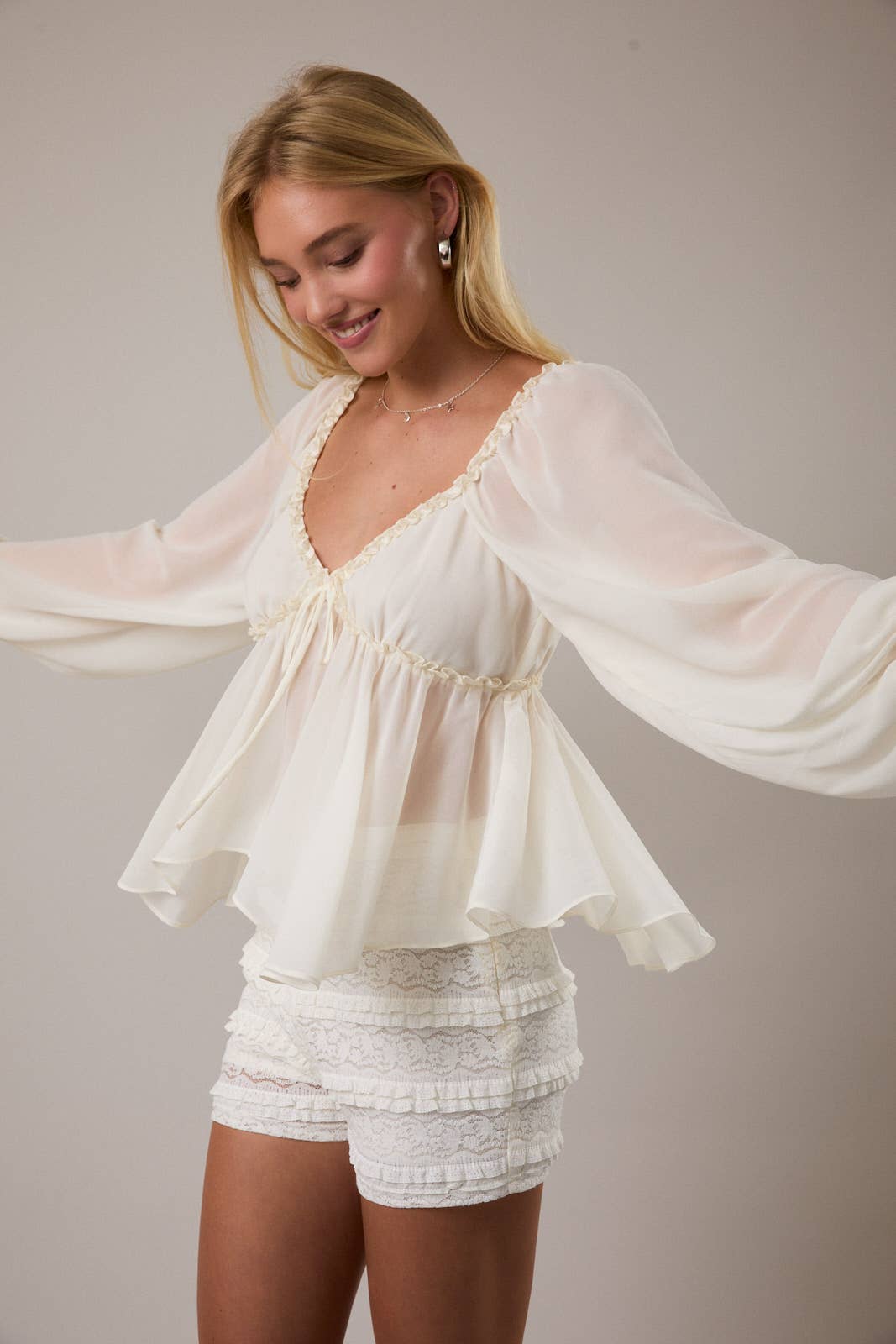 RUFFLE DETAIL LONG SLEEVE FLARE BLOUSE