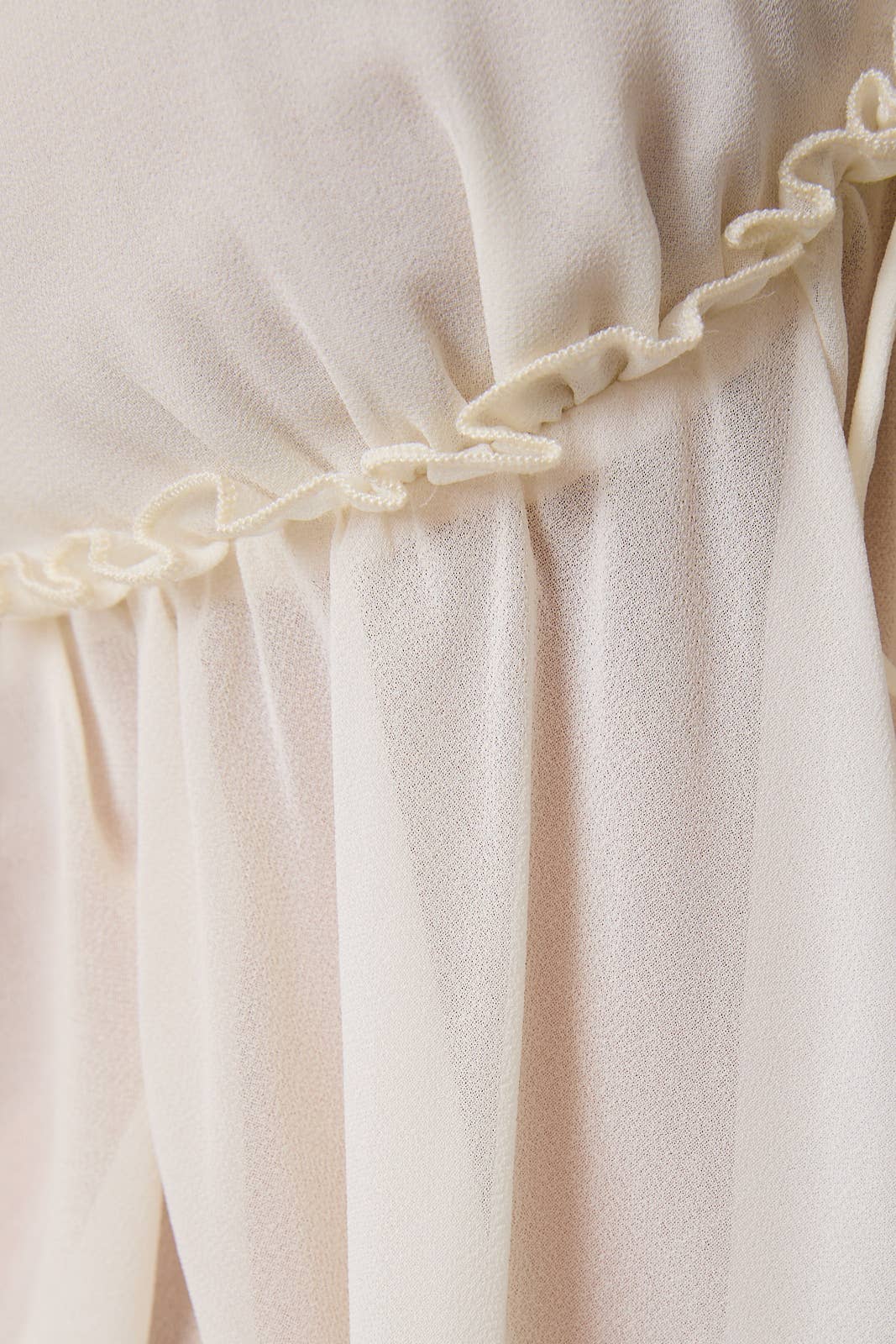 RUFFLE DETAIL LONG SLEEVE FLARE BLOUSE