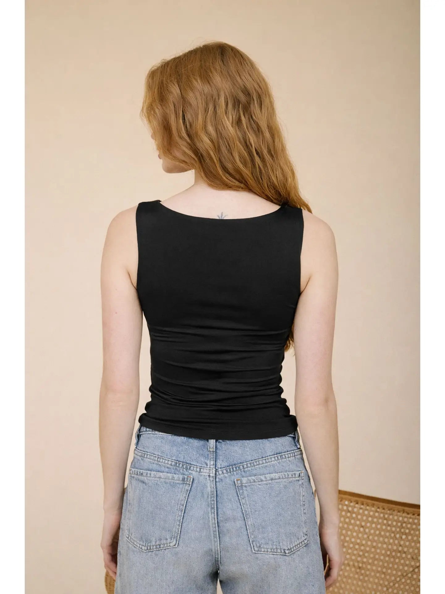 Boat Neck Sleeveless Ruched Detail Seamless Knit Top
