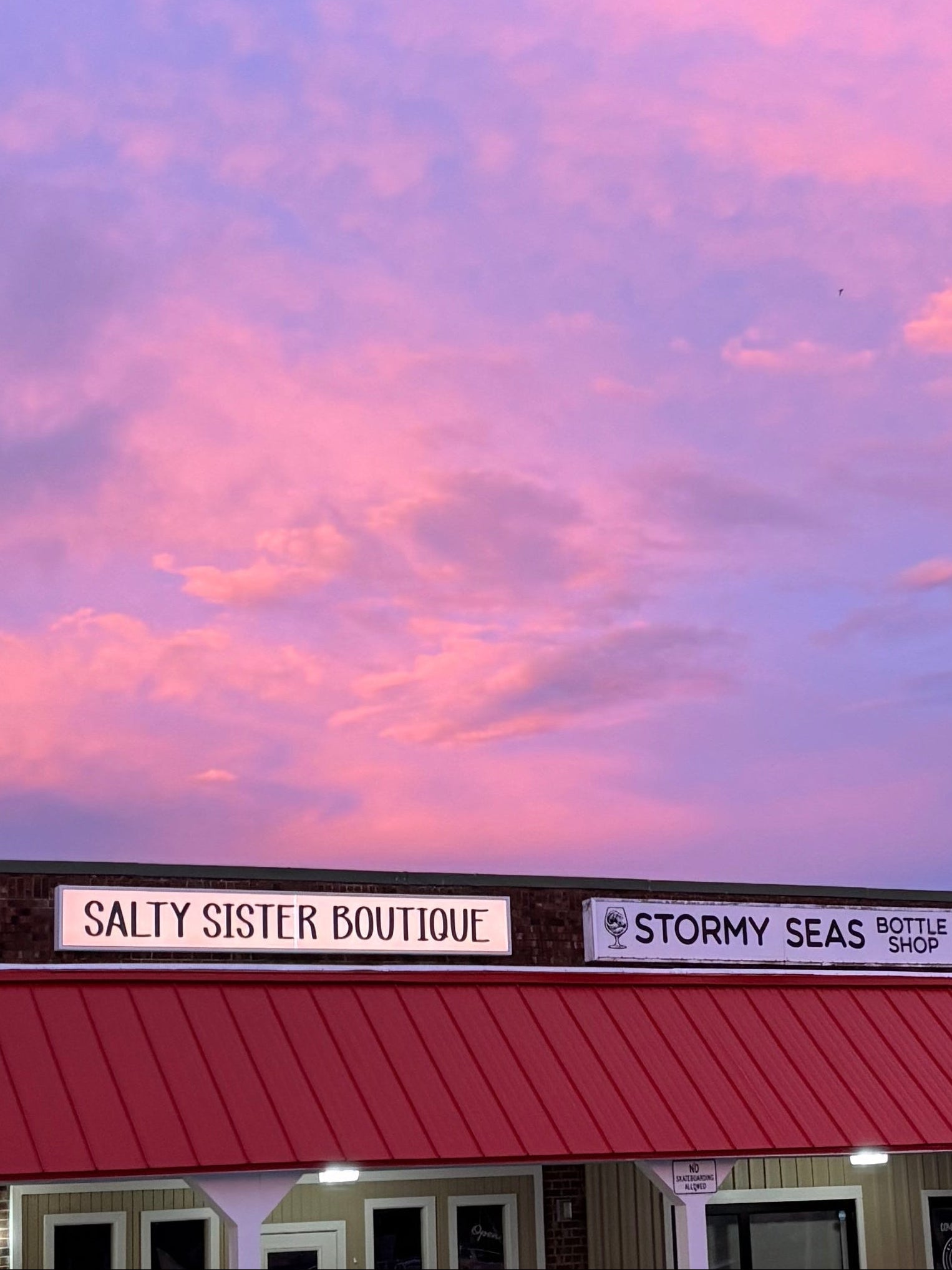 Salty Sister Boutique Store Front 