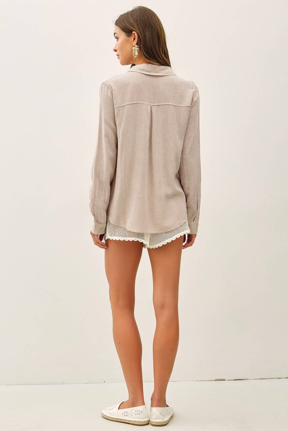 LINEN BLENDED STRIPE BOXY SHIRT-MOCHA