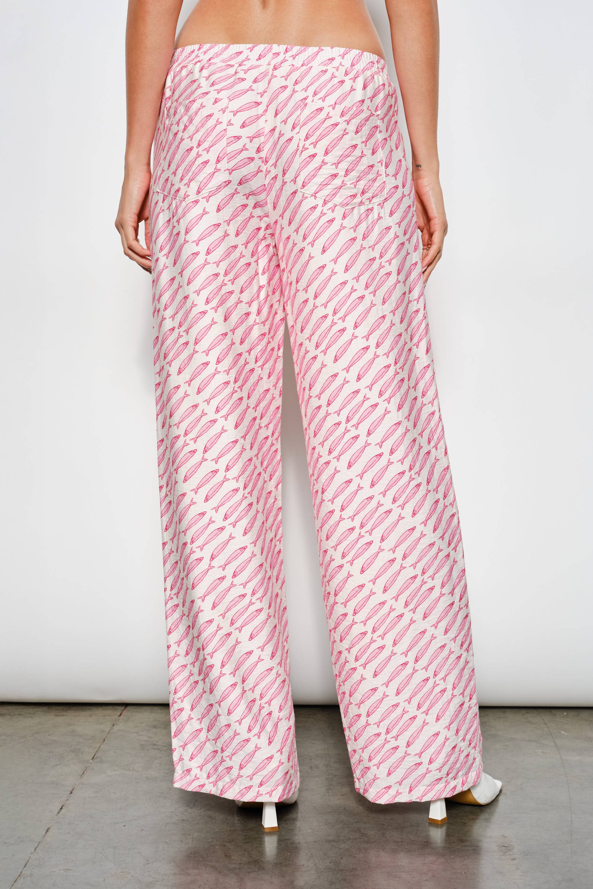 ILIANA FISH PRINT PANTS