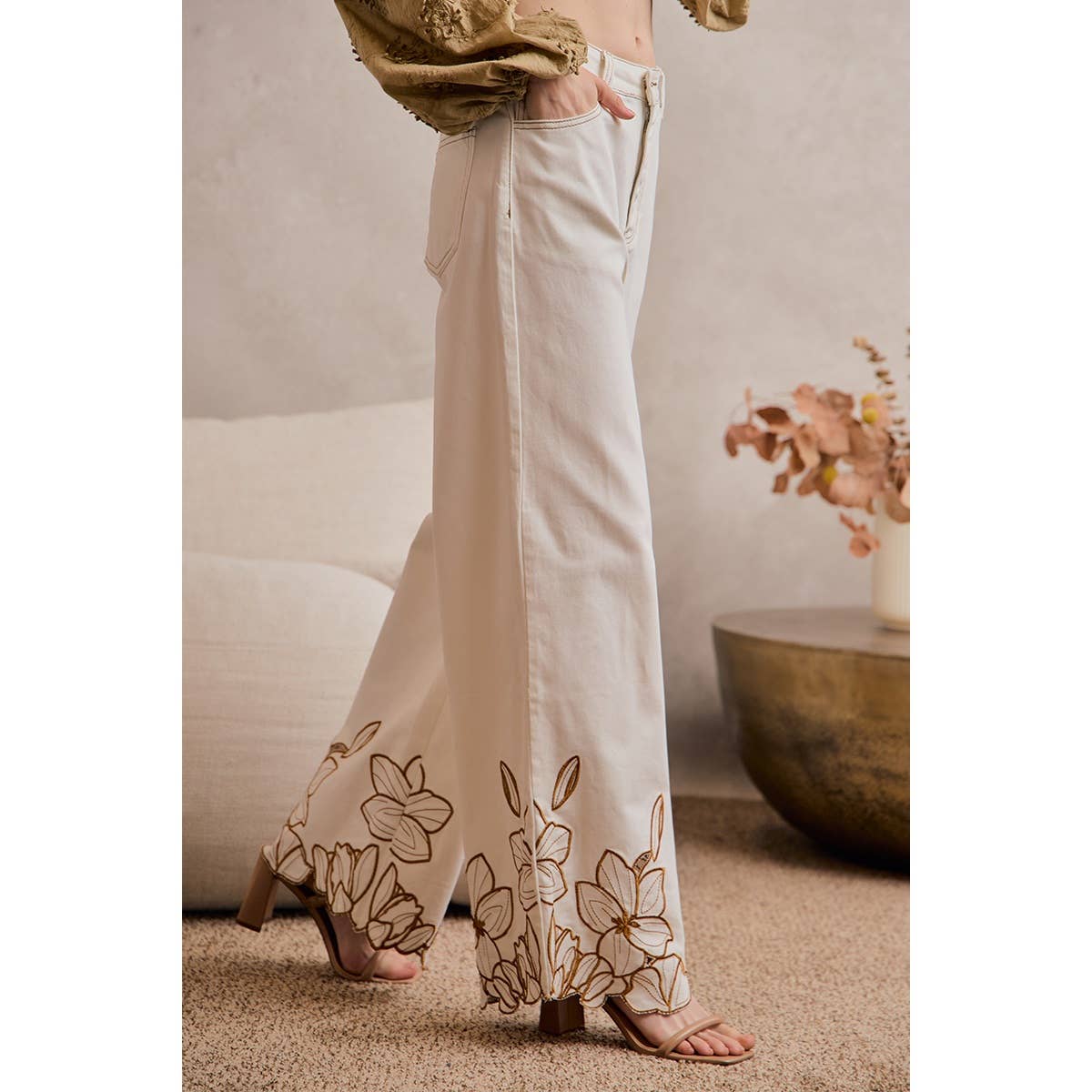 FLORAL EMBROIDERY SCALLOP HEM DETAIL WIDE PANTS