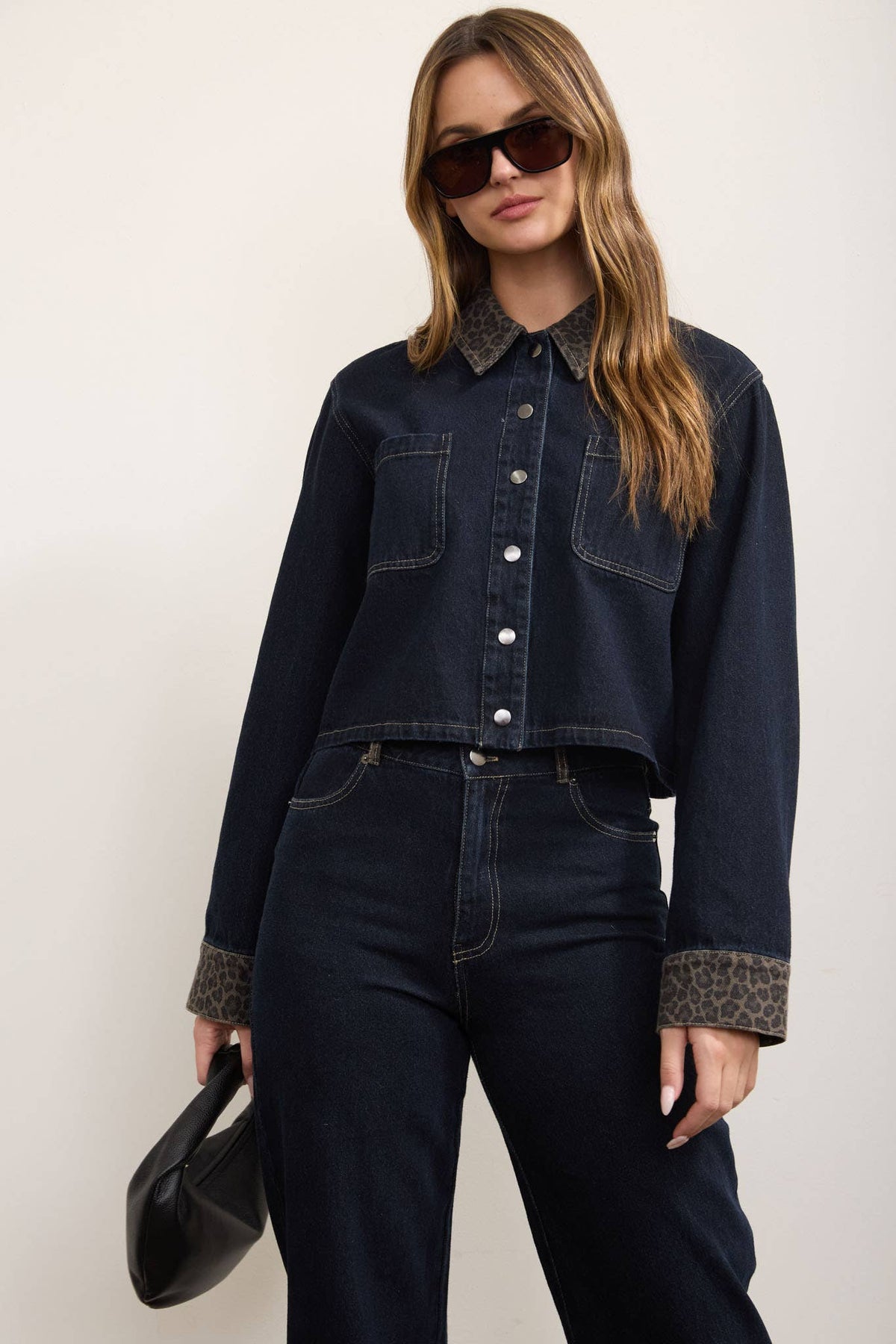 LEOPARD COLLAR CROPPED DENIM SHACKET