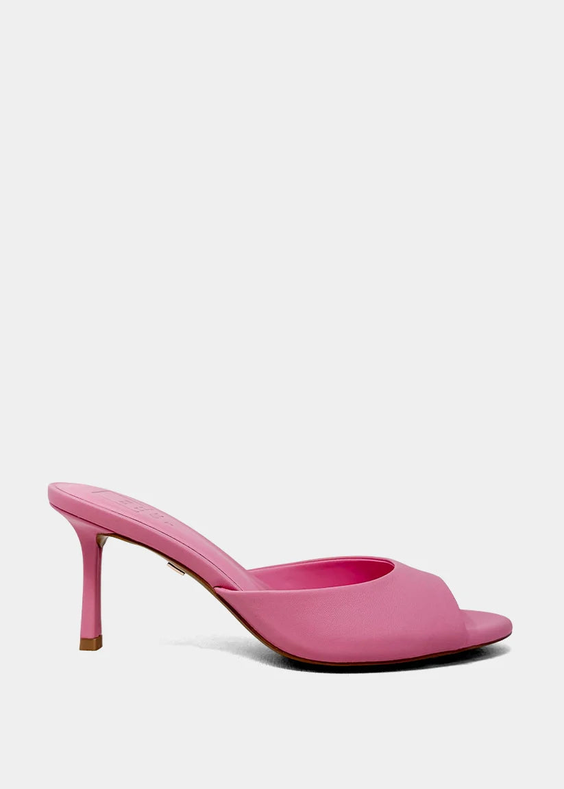 Elaine Heel